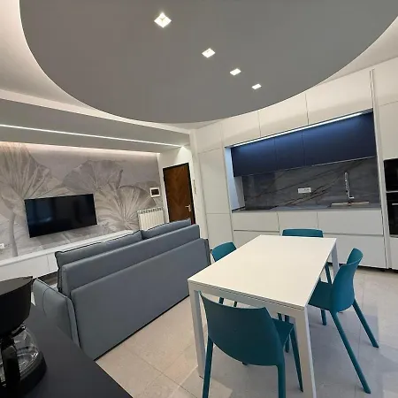 Apartment Two-room With Garden Lambrugo